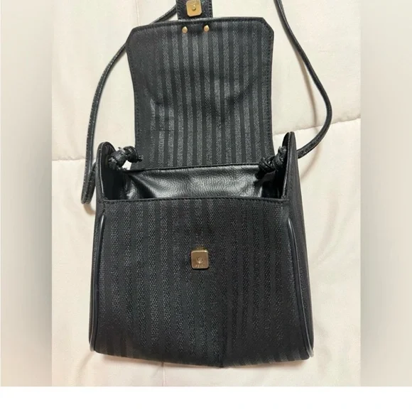 Fendi Black Textured Leather Crossbody Bag. Authentic! - Picture 6 of 9